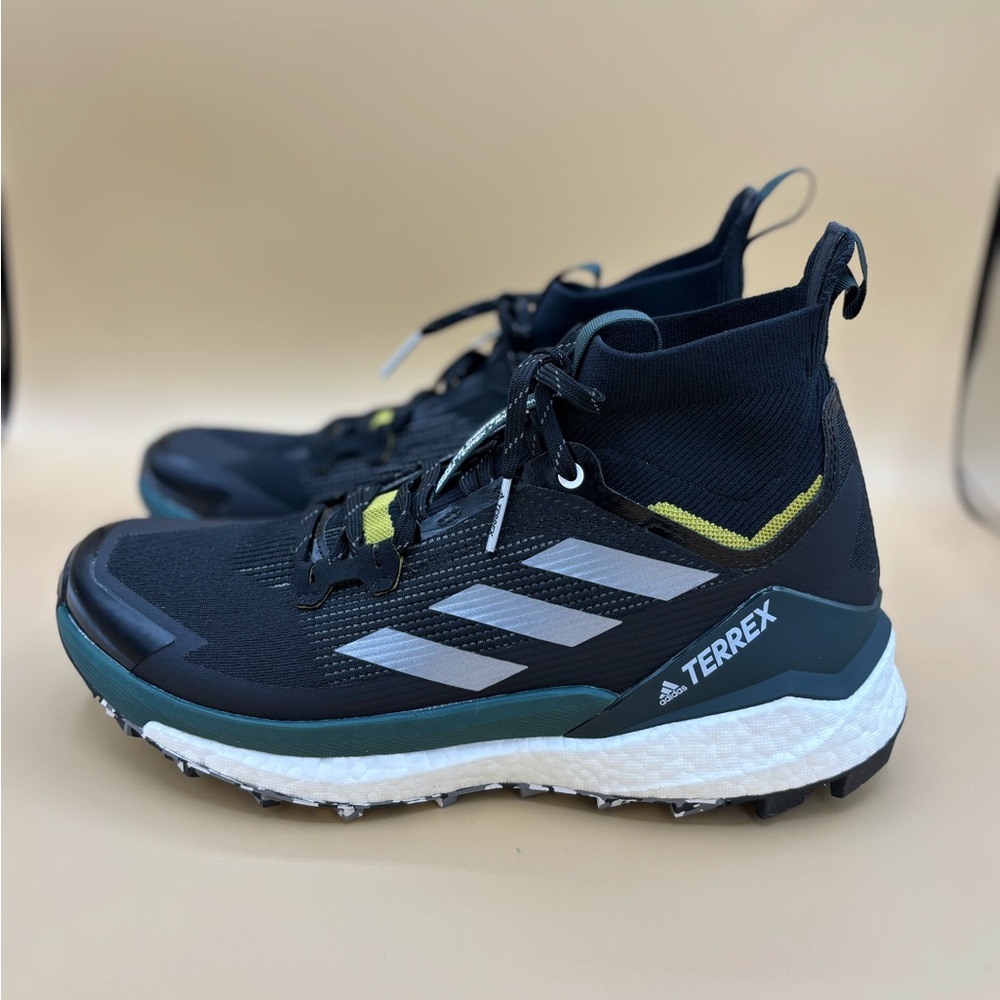 NWT Adidas Terrex Free Hiker 2 men’s hiking shoes size 10.5